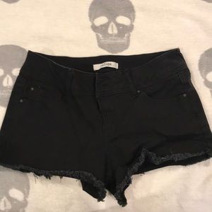 Refuge Cutoff Shorts